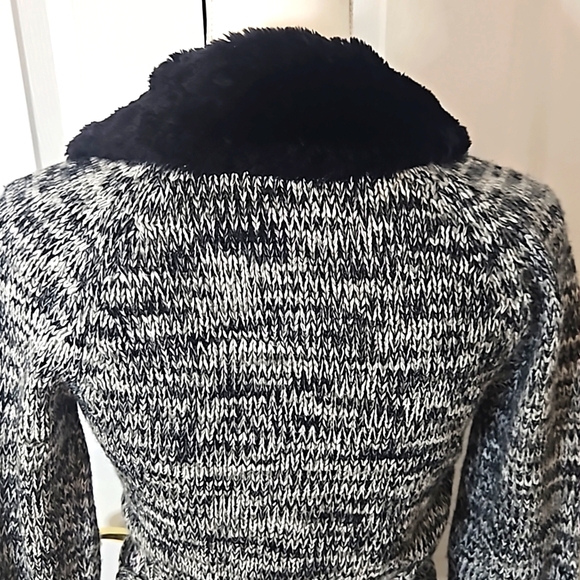 Vintage Chesley Sweater Size Med. - Picture 7 of 11